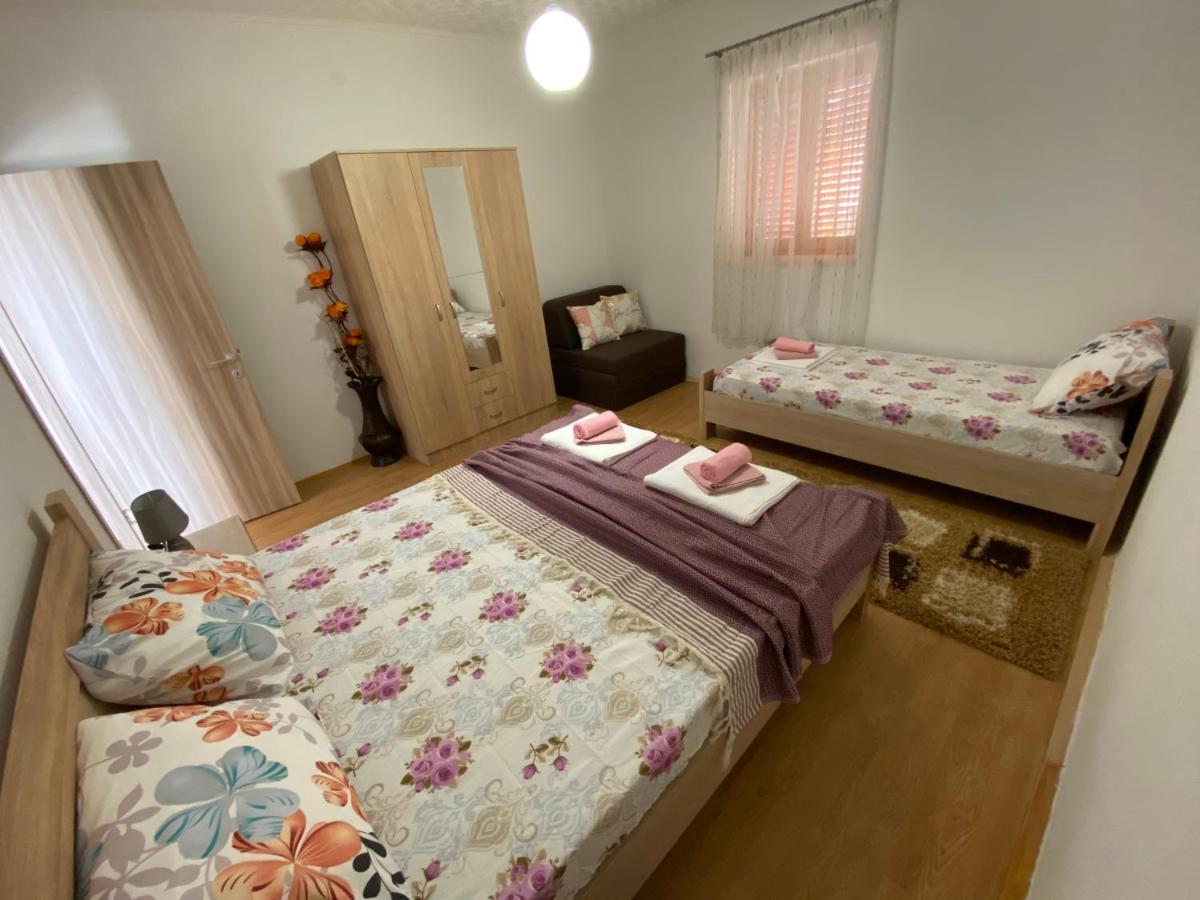 Apartment Lorena Котор Екстериор снимка